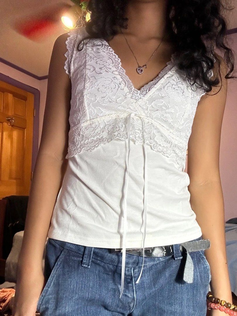 White lace vest v neck sleeveless top Women s Fashion Tops