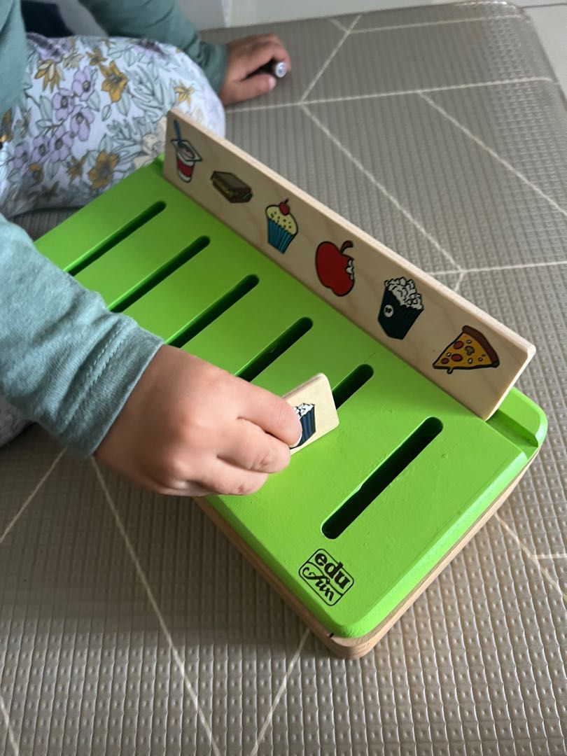 Wooden classification box, Hobbies & Toys, Toys & Games on Carousell