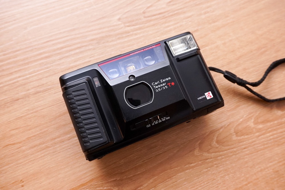 Yashica T AFD Point & Shoot film camera (Kamera), Photography, Cameras