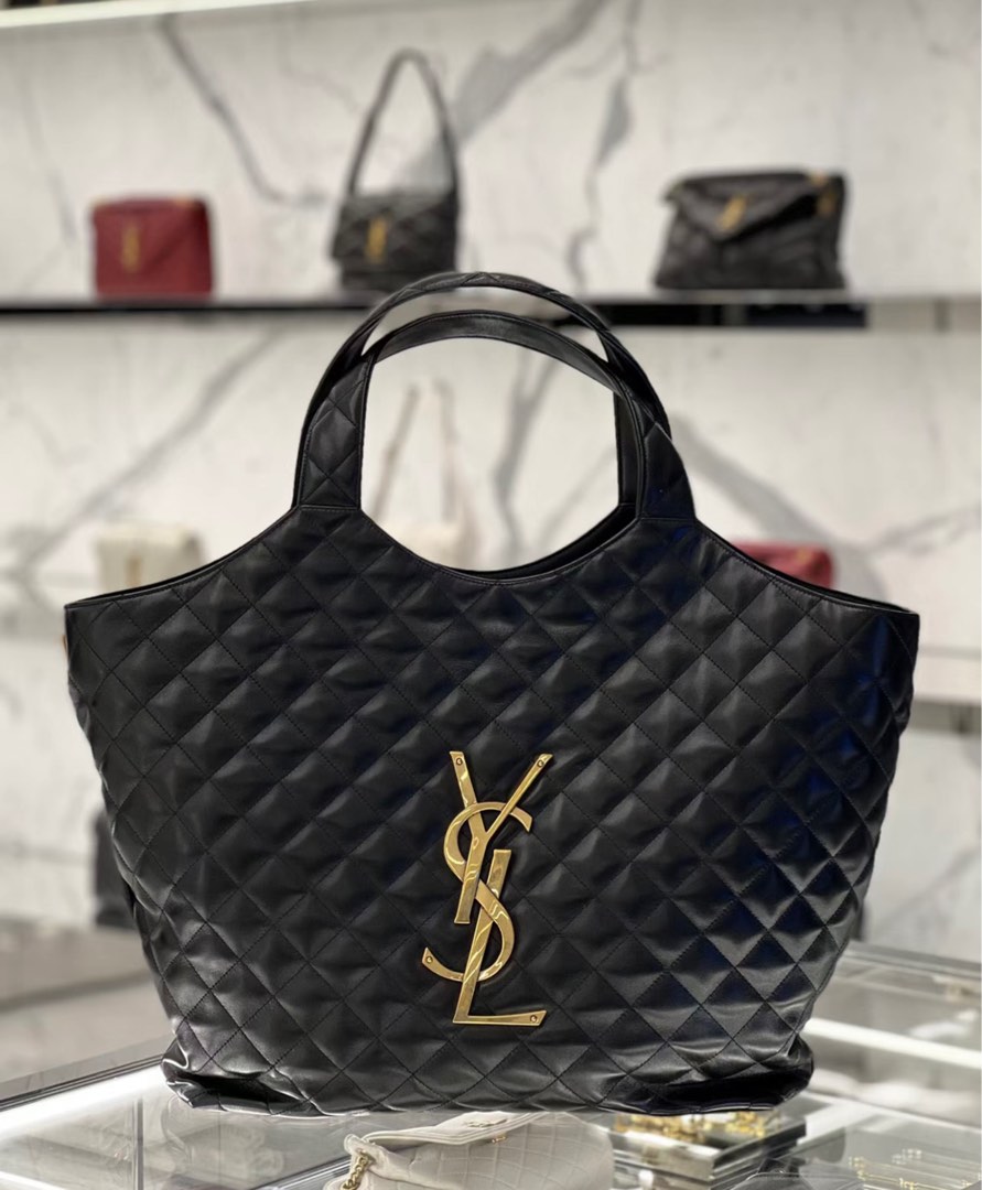 YSL ICARE maxi shopping bag in quilted lambskin - White: Buy