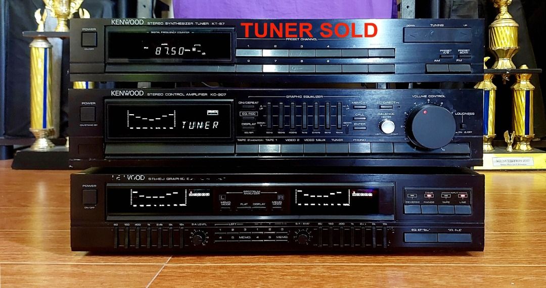 2 Layer Kenwood Control Preamp KC207 & Kenwood Graphic Equalizer GE87 all in Working Condition