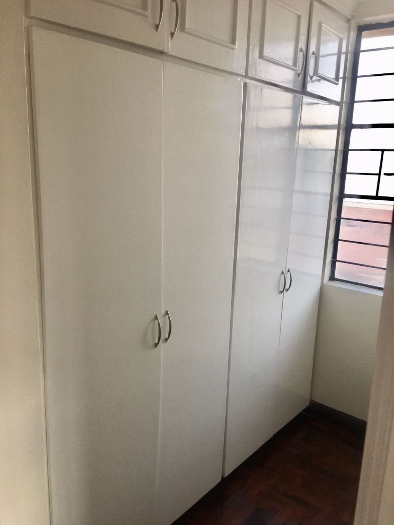 3BR Penthouse with Balcony & Parking FOR LEASE at Dian Street Palanan