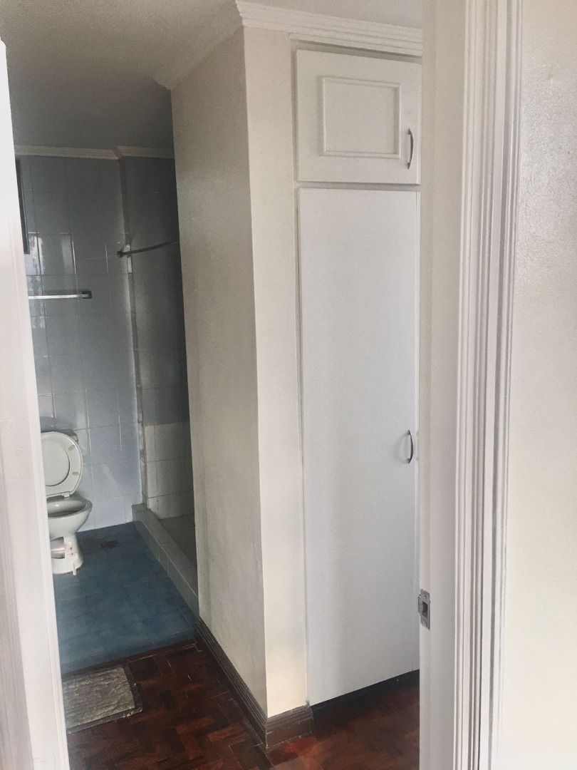 3BR Penthouse with Balcony & Parking FOR LEASE at Dian Street Palanan