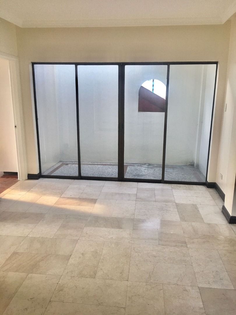 3BR Penthouse with Balcony & Parking FOR LEASE at Dian Street Palanan