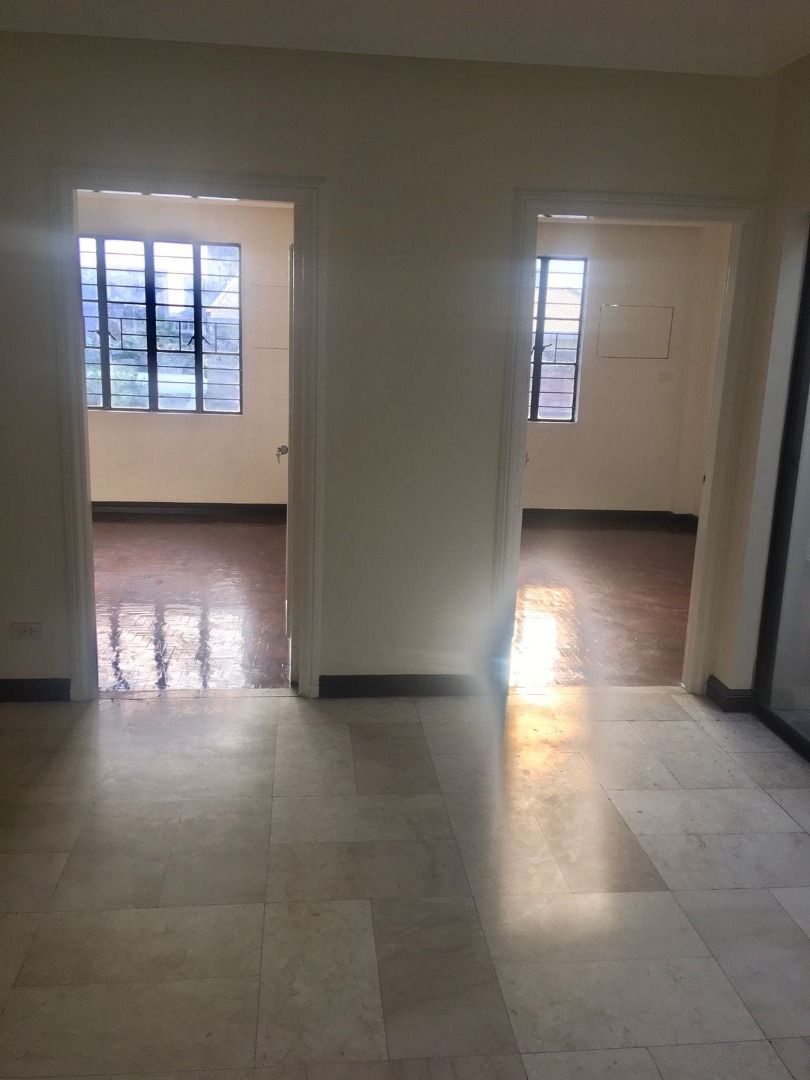 3BR Penthouse with Balcony & Parking FOR LEASE at Dian Street Palanan