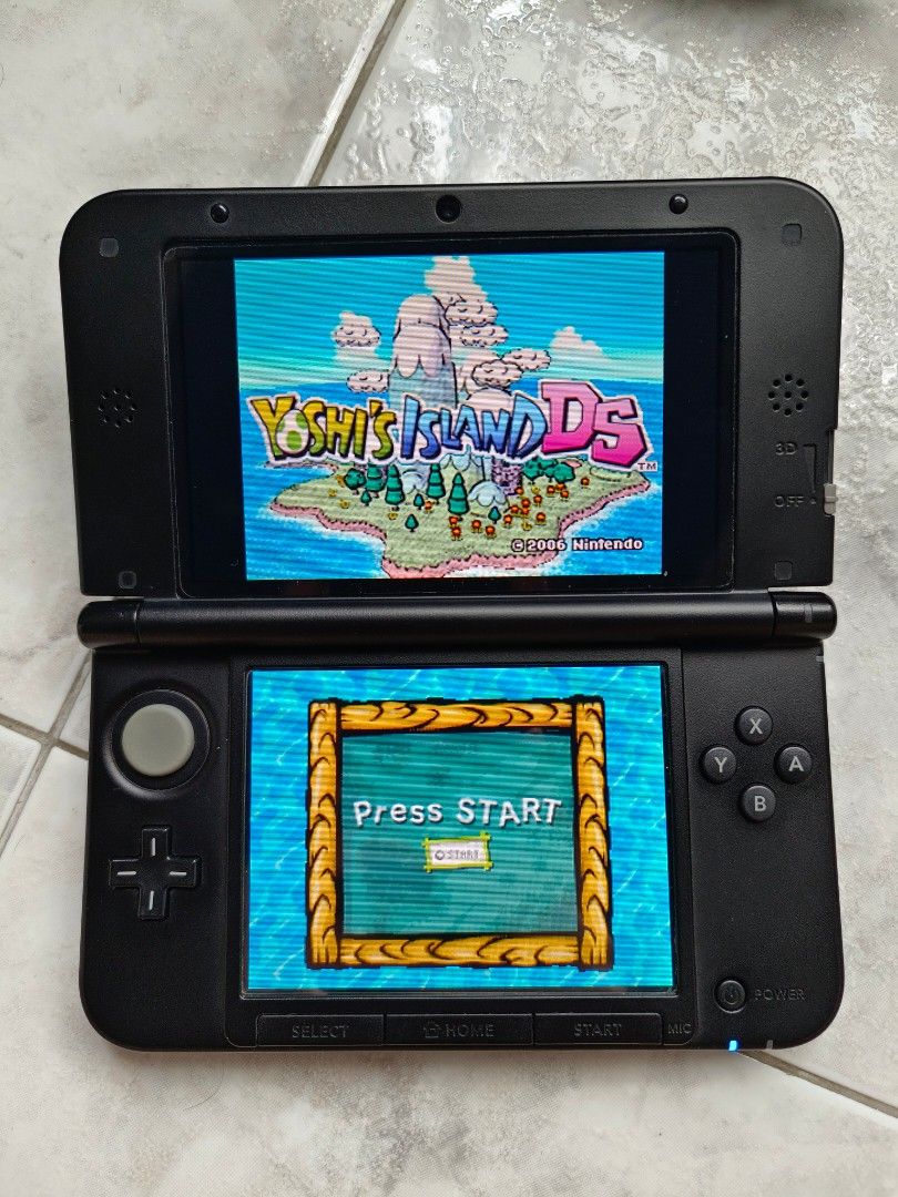 Black and Blue 3DS XL Loose with 4 Games
