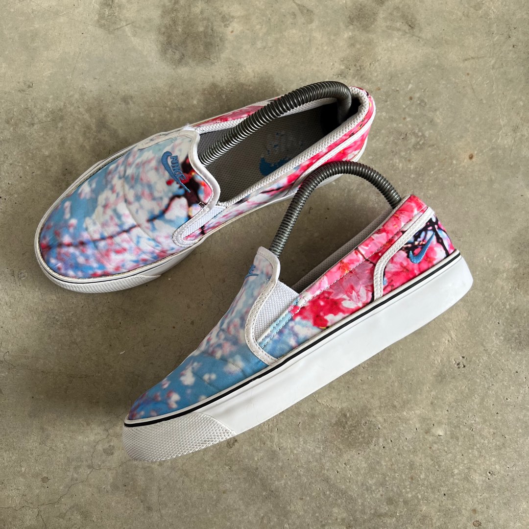 Nike toki womens best sale