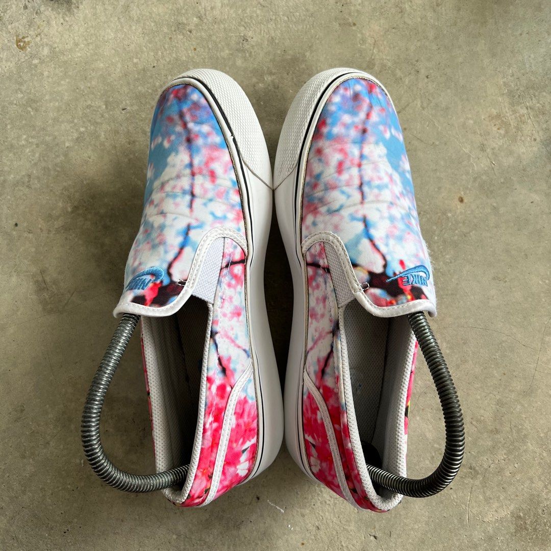 5.5uk Nike Toki Women s Fashion Footwear Sneakers on Carousell