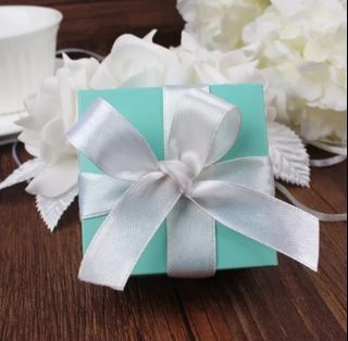 6 pcs Tiffany Blue Box Candy Box Gift Party Loot Bags Giveaways kraft Box
