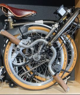 𝗥𝗔𝗥𝗘❗  Brand New Brompton M2LX Raw Lacquer Titanium Superlight 2020 Spec with Brooks B17 Saddle, Ergon Biokork grips and Schwalbe one tan tyres | Can convert to M6LX with top up