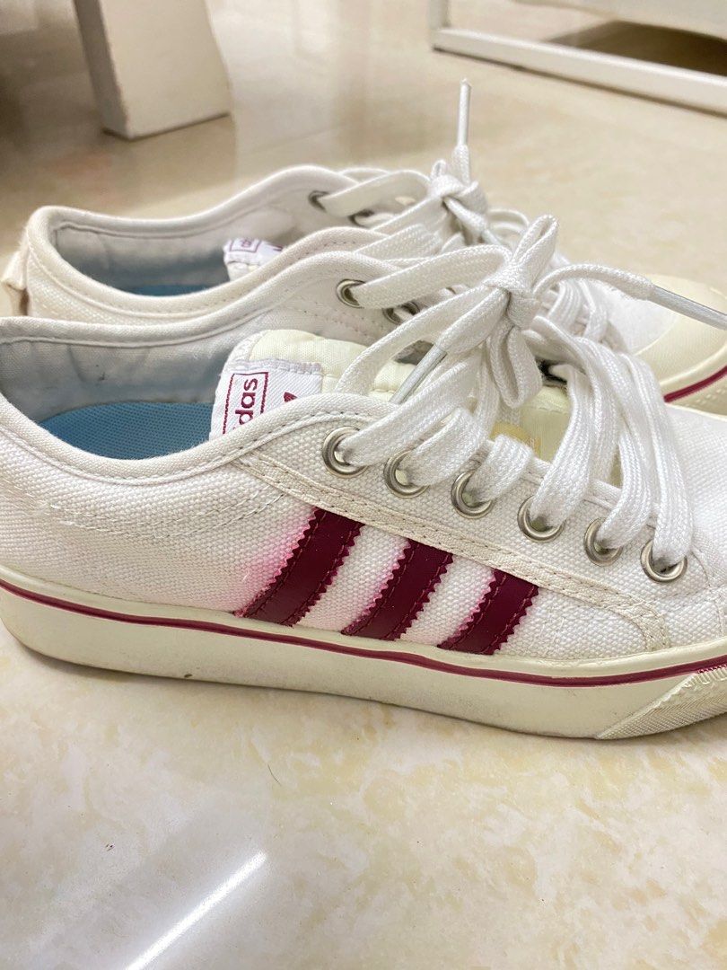 Adidas nizza outlet trainers white burgundy