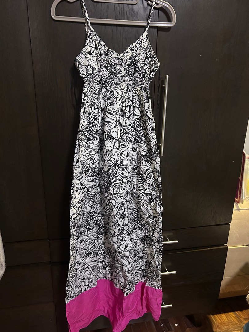 Aero Maxi Dress XSS, Women's Fashion, Dresses & Sets, Dresses on Carousell