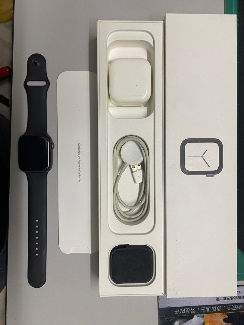 Apple watch 4 44mm GPS Mobile Phones Gadgets Wearables Smart