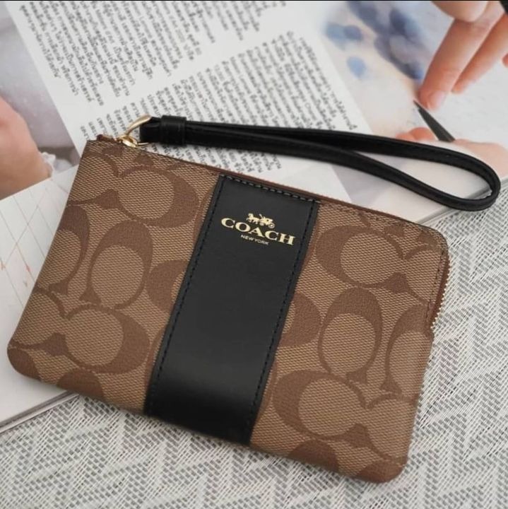 AUTHENTIC COACH MEDIUM CORNER ZIP WALLET IN SIGNATURE CANVAS, Women's  Fashion, Bags & Wallets, Clutches on Carousell