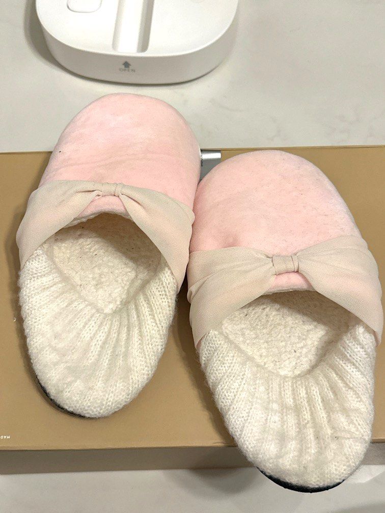 Fuzzy sale bedroom slippers