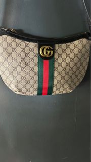 (Category: ) located in . Submitted by preloved901 (Listing ID 1254490997, Image 1). Description: .