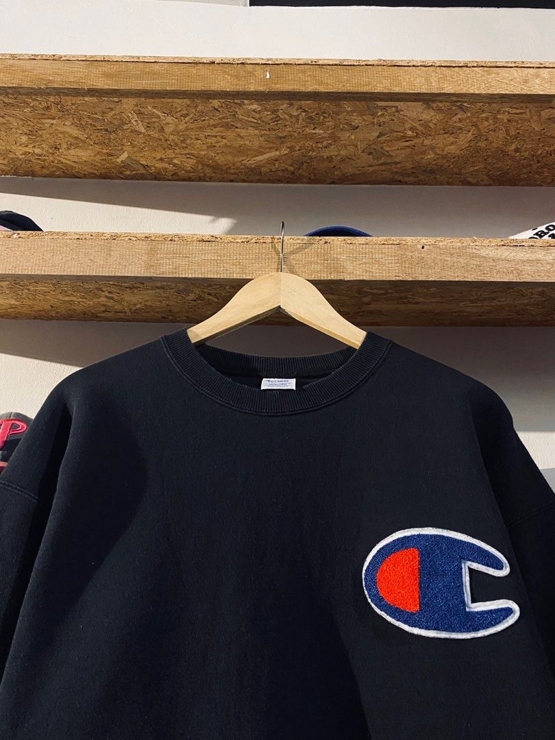 Champion sweatshirt large logo clearance