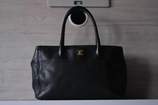Chanel Burgundy Leather Large Cerf Executive Tote Chanel