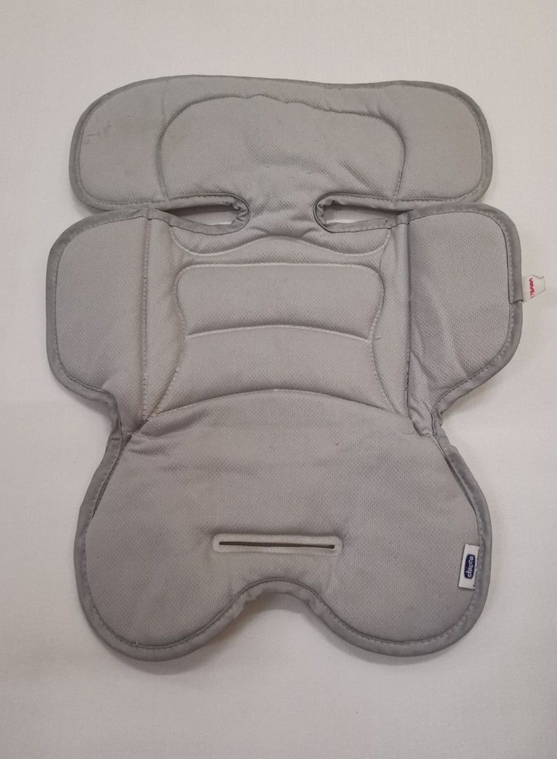 Chicco car store seat infant insert