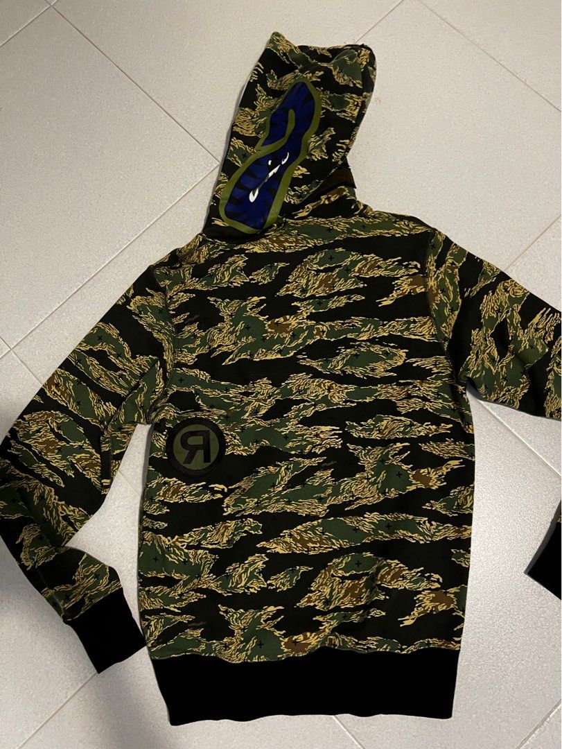 CMSS x Bape shark parka, 男裝, 外套及戶外衣服- Carousell