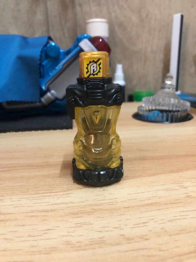 Dx Gold Rabbit Fullbottle Bootleg Kamen Rider Build, Hobbies & Toys ...