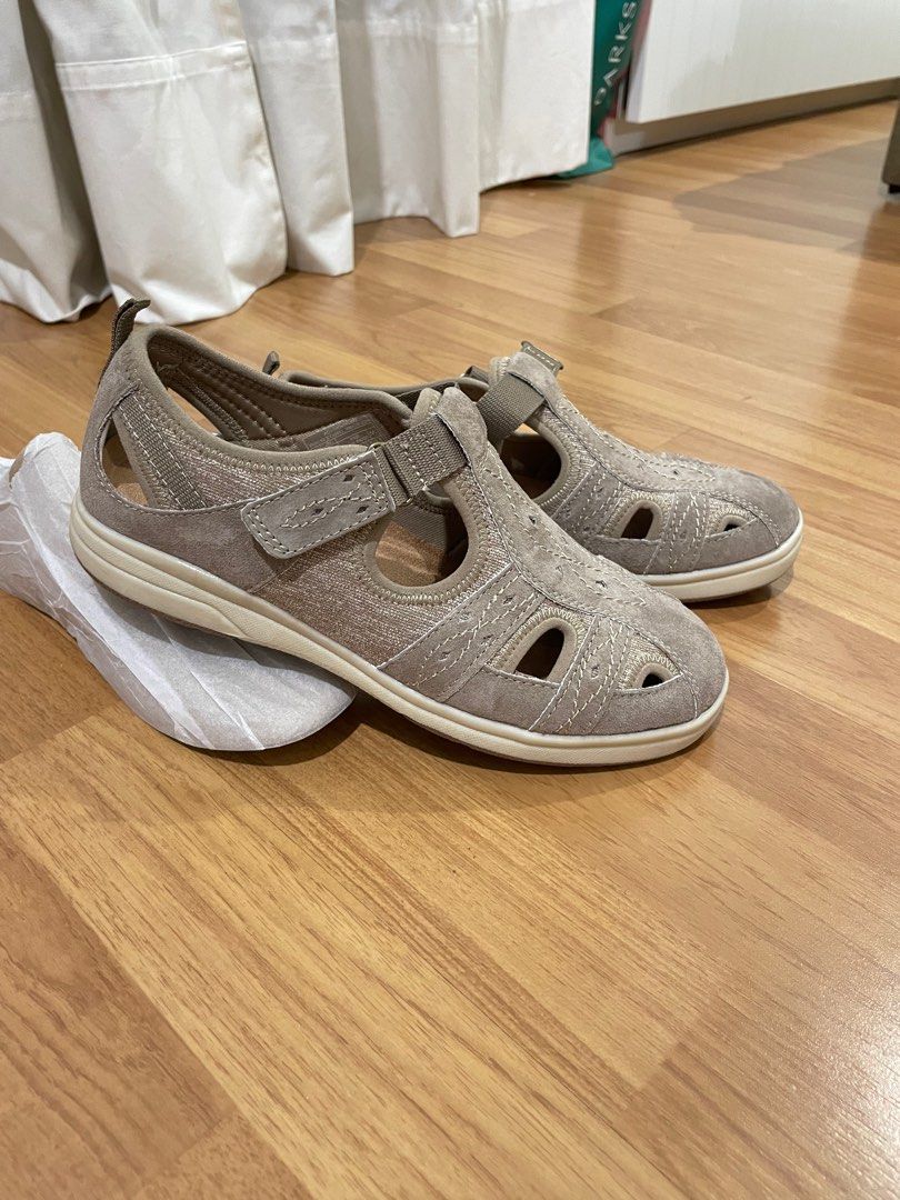Earth origins store walking shoes