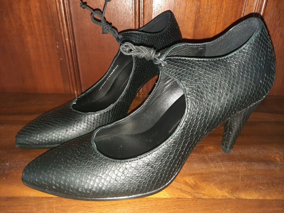 Ecco Mary Jane Shoes, Women's Fashion, Footwear, Heels on Carousell