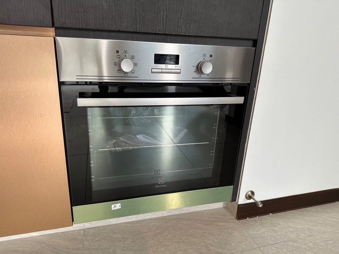 Electrolux BuiltIn Oven EOB2400AOX, TV & Home Appliances, Kitchen