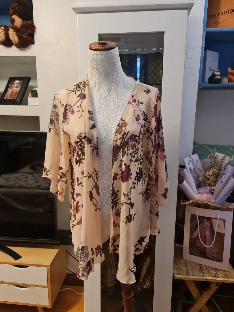 Floral Kimono Cardigan Chiffon Women s Fashion Coats Jackets and Outerwear on Carousell