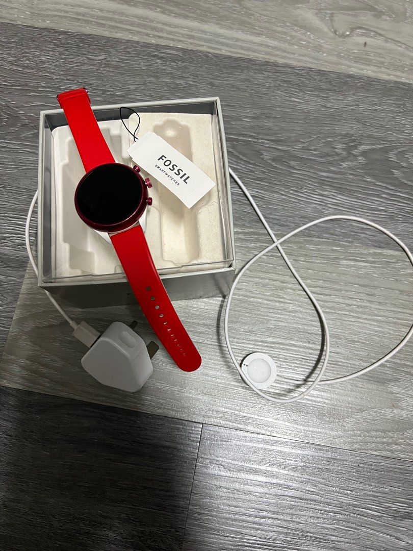 Fossil sports smart online watch