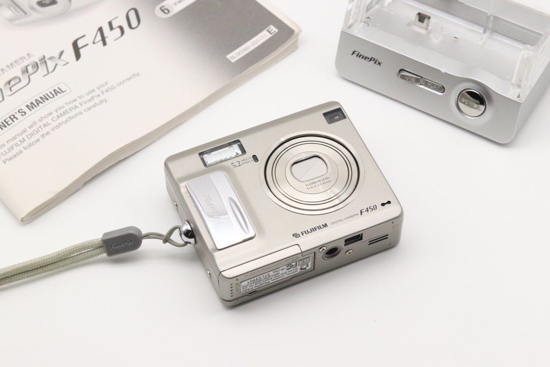 FUJIFILM FinePix F450 デジカメ フルセット a2960 Fujifilm FinePix F Series F450 5.2MP Digital Camera - Silver