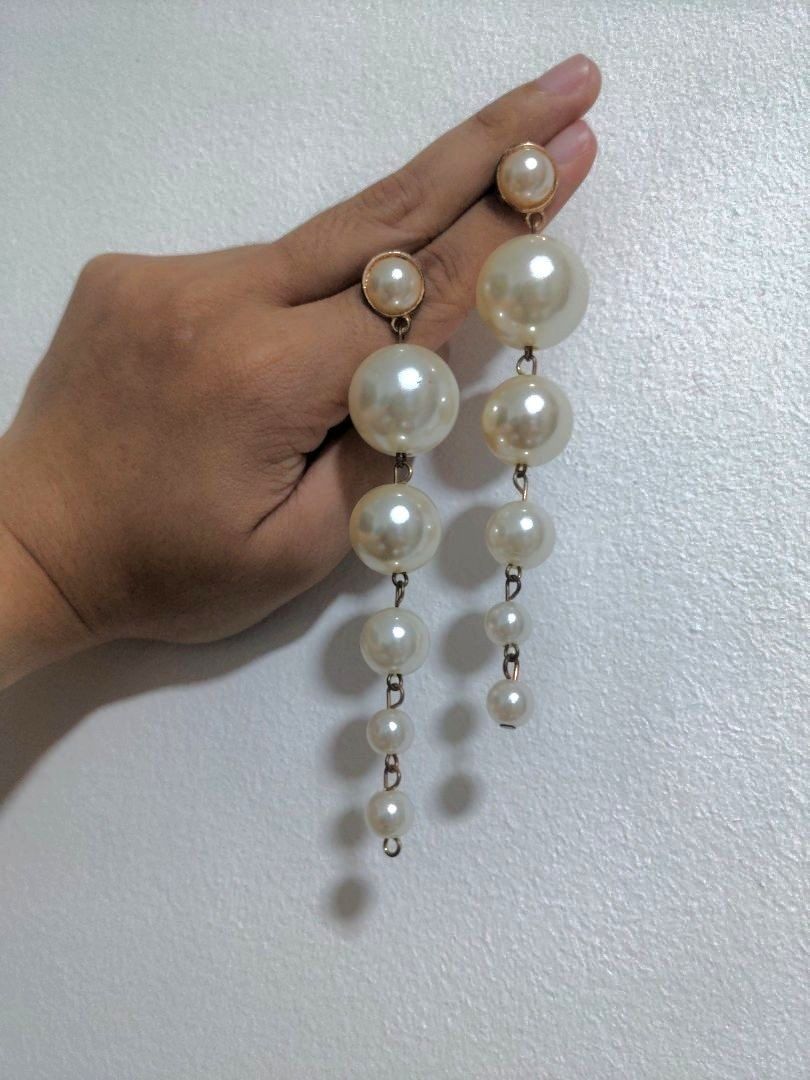 Cascading discount pearl necklace