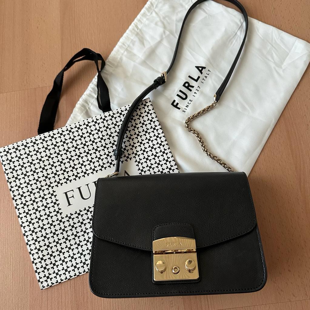 JZC7524 Monogram Pochette Dame GM, Luxury, Bags & Wallets on Carousell