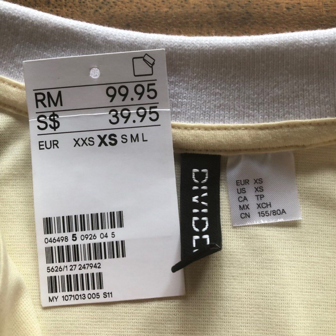 H&M Dress (Category: Dresses) located in Pasig City. Submitted by maplemart (Listing ID 1254524962, Image 2). Description: H&M Dress, never used, comes woth tag. Brought for ₱2000. Impulse buy Shipping via J&T - buyer to cover fee.