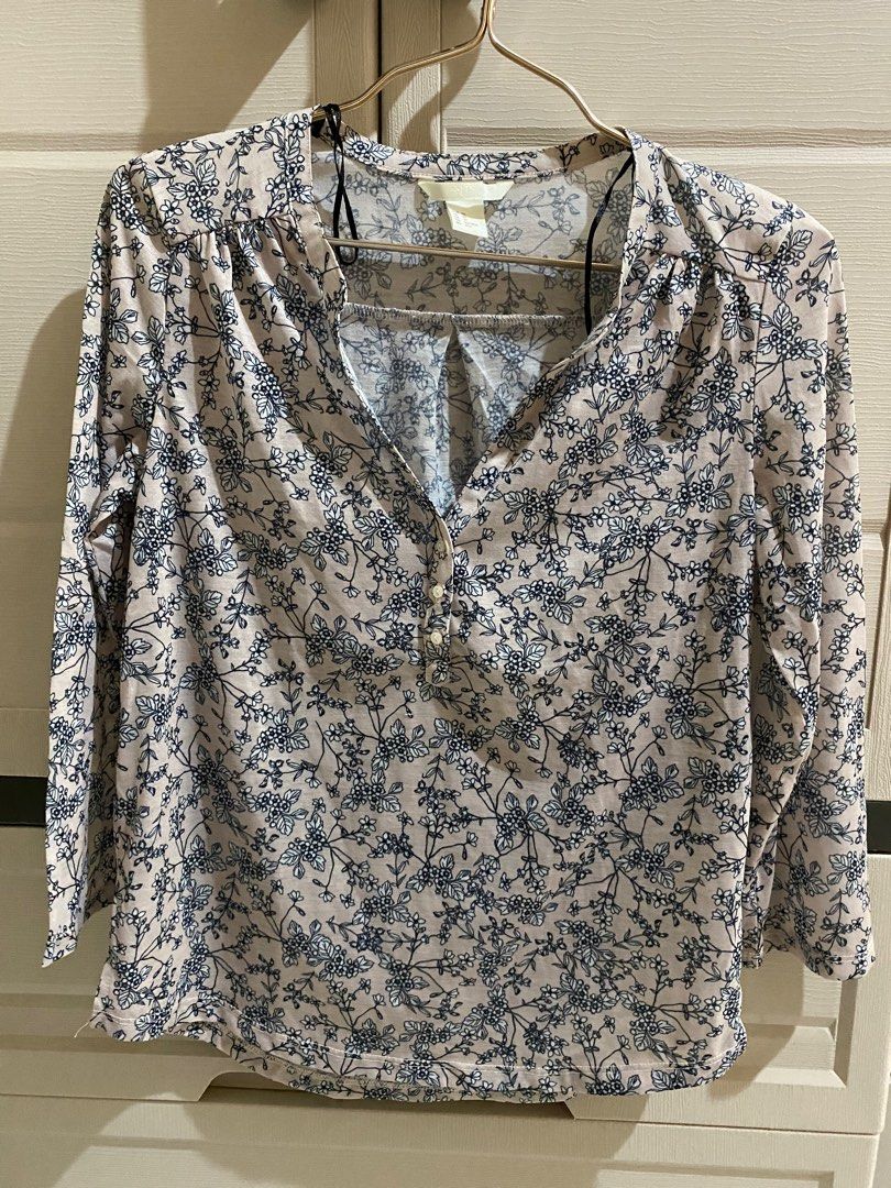 H&M Dusty Pink Shirt (Category: Longsleeves) located in Daet. Submitted by clothandthingsph (Listing ID 1254450697, Image 1). Description: No issue XS on tag fits medium petite too .