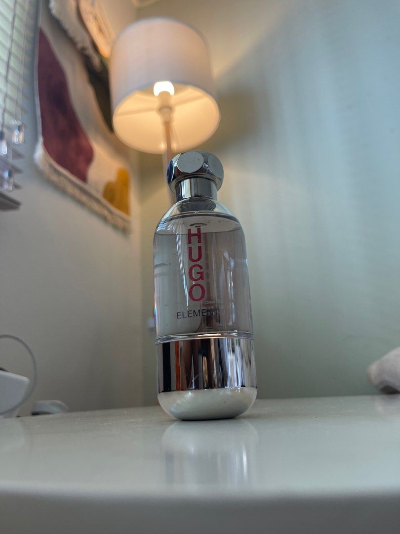 Hugo store boss element