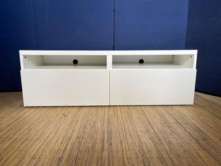 Ikea Besta Tv Rack
47”L x 16”W x 16”H

2 pullout drawers
In good condition