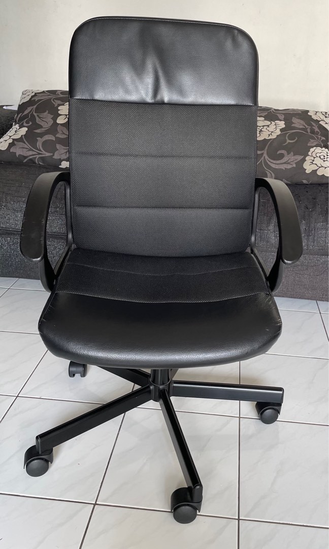 IKEA RENBERGET Swivel Chair Bomstad black Furniture Home