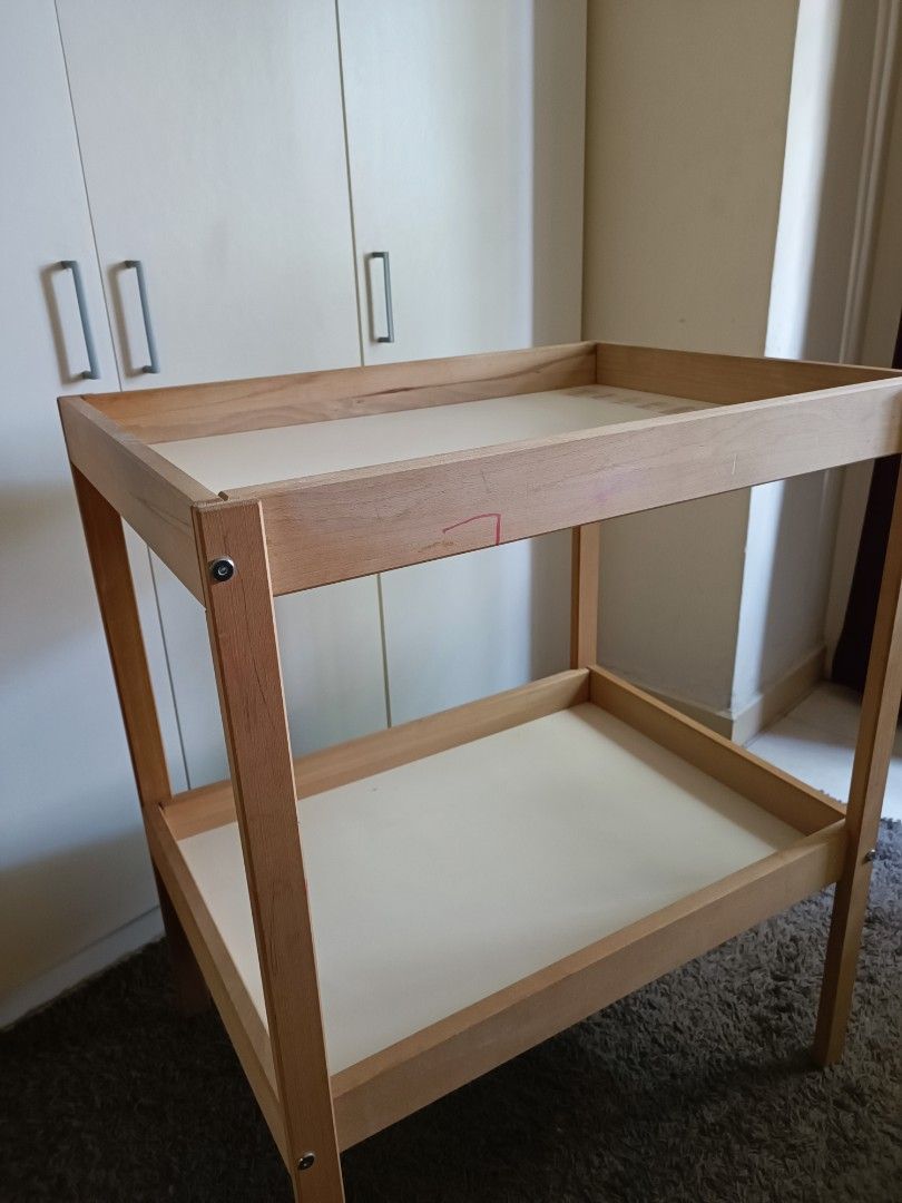 Ikea changing store table baskets