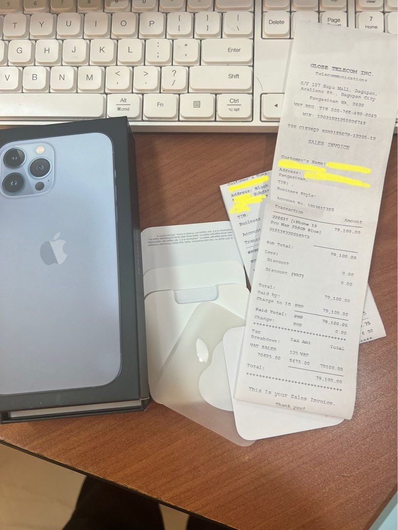 Iphone 13 pro max (Category: iPhone 13 Series) located in Dagupan City. Submitted by dj_uneek (Listing ID 1254596566, Image 2). Description: Iphone 13 Pro Max 256gb Sierra Blue Complete with Box same imei 100% original 100% working 88% battery health With original apple clear mag case worth 2.9k Presentable Pangasinan Area Rfs back to android.