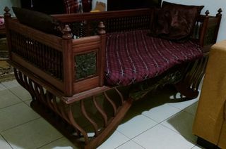 Kursi Kayu Jati Antik