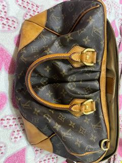 Louis Vuitton Vernis Malibu Street Shoulder Bag, Luxury, Bags & Wallets on  Carousell