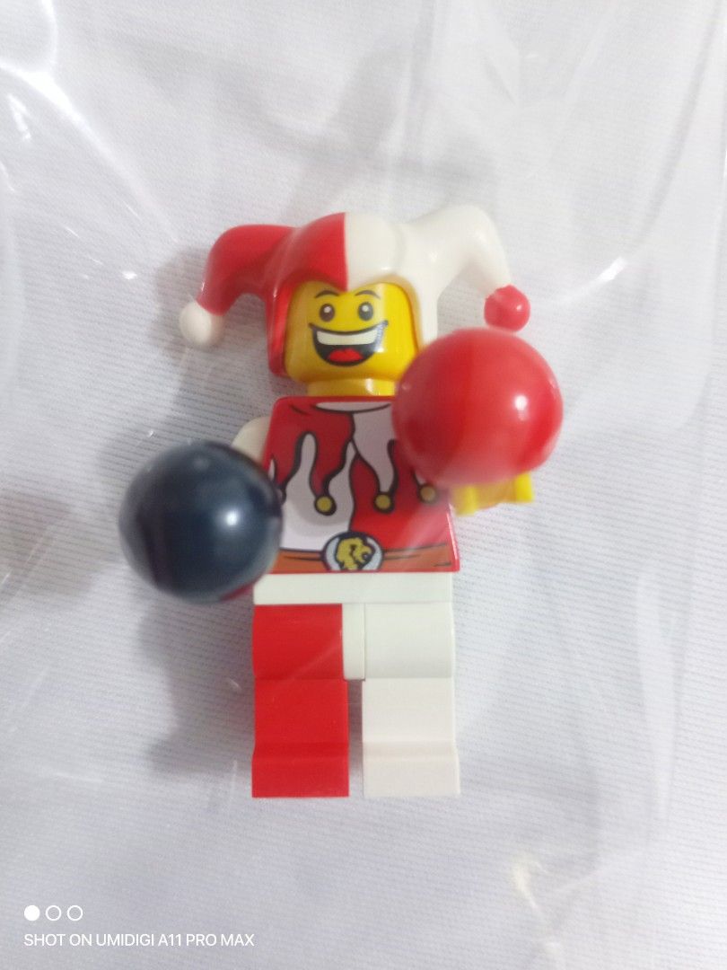 Lego shop jester minifigure