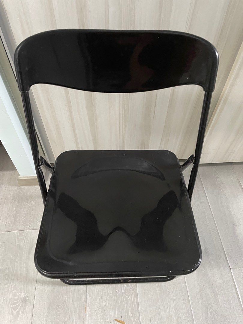 Used folding shop chairs