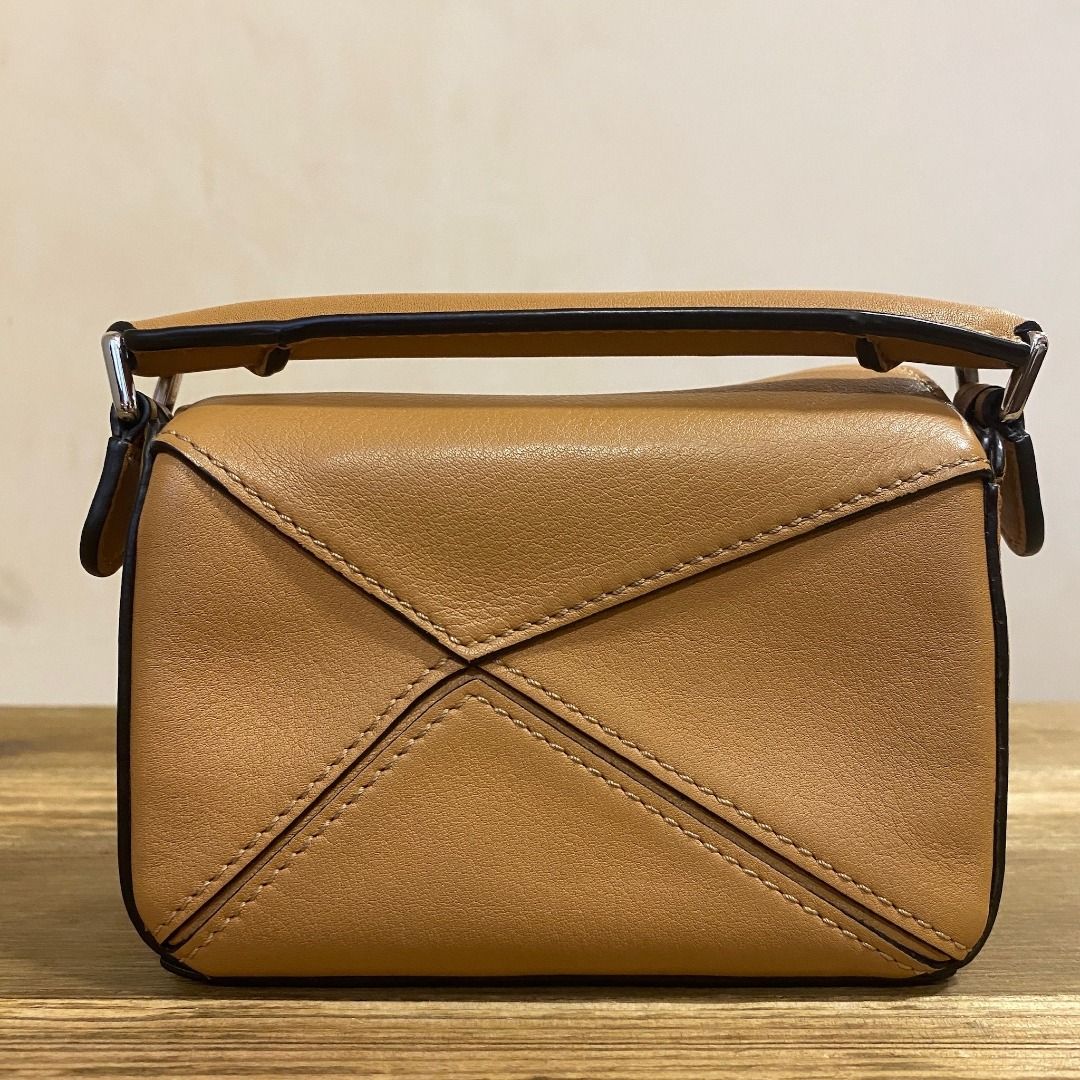 Loewe - Puzzle Nano Leather Shoulder Bag - Tan for Women