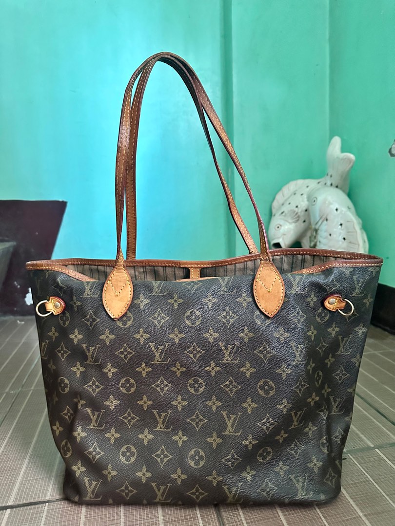 Louis Vuitton Neverfull, Luxury, Bags & Wallets on Carousell