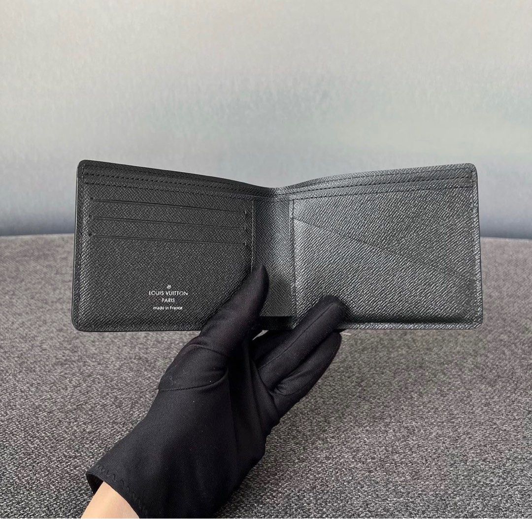 Louis Vuitton - Multiple Wallet Epi Leather Noir