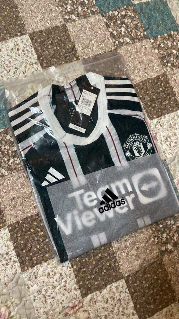 Manchester United 23/24 Away Jersey, Men's Fashion, Activewear on