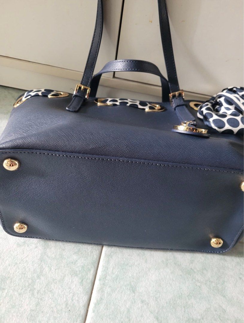 Michael Kors Shoulder Bag Women s Fashion Bags Wallets