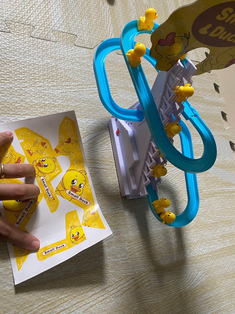 MOVING DUCK TOY w 9 ducks, Babies & Kids, Infant Playtime on Carousell